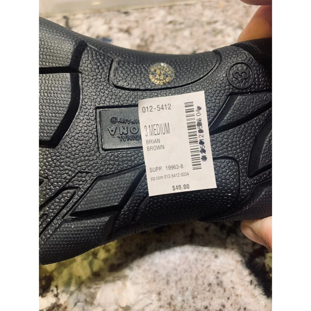 NWT Sandals